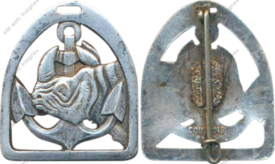 8° Régiment de Chasseurs d’Afrique, lisse embouti, cou évidé
